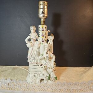 VTG 50s Porcelain Gold Gilded Boudoir Lamp Victorian Couple Courtship
